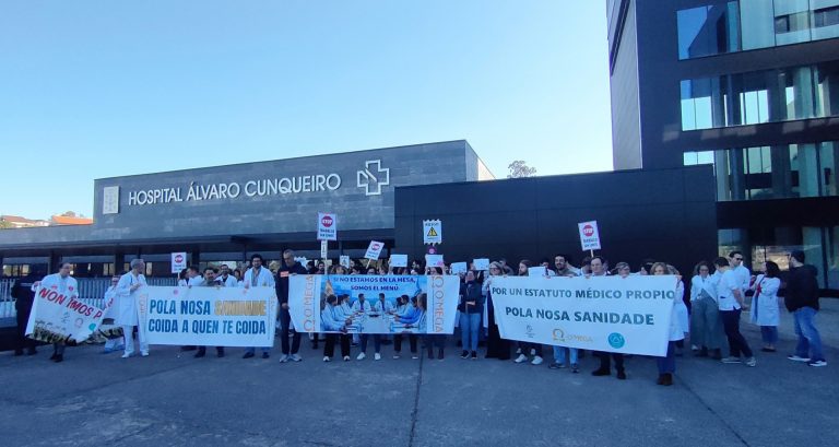 La huelga médica por el Estatuto Marco, con un apoyo del 22%, se suma esta semana en Galicia a la indefinida en primaria