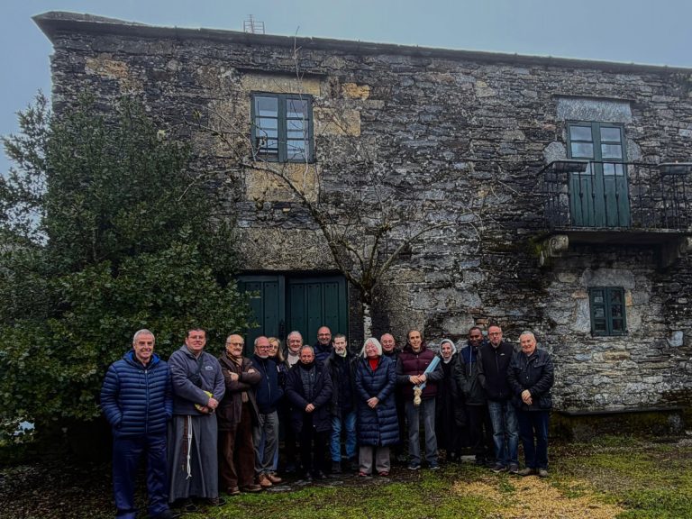 Albergues del Camino de Santiago se reúnen para frenar «la creciente carrera diaria por conseguir una cama»