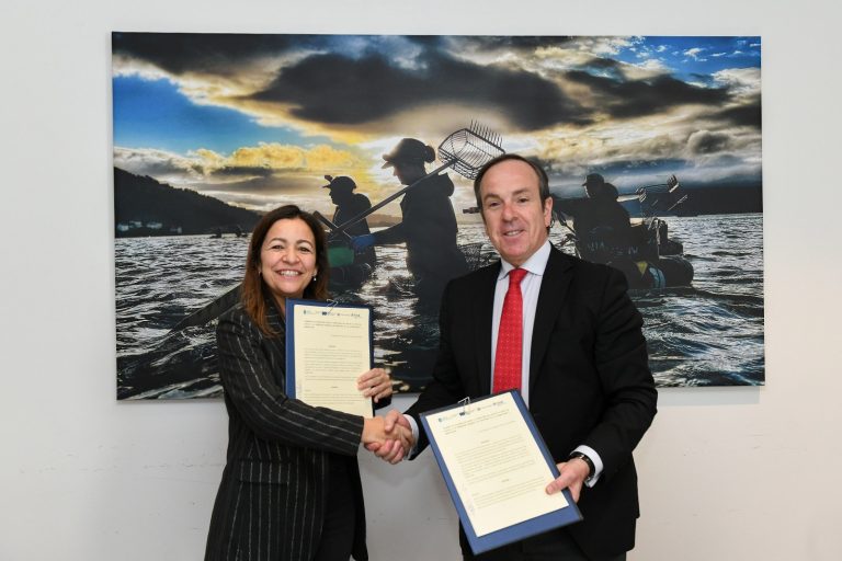 Xunta y FIAB firman un convenio para impulsar la promoción de los productos de la cadena mar-industria gallega