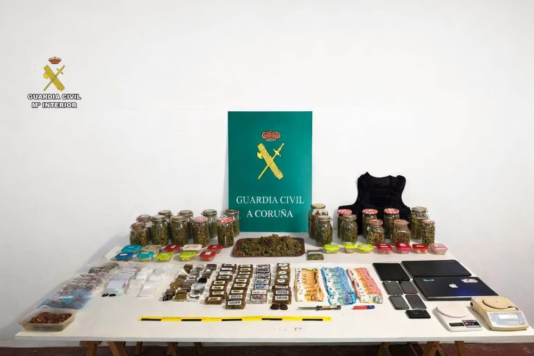 Sucesos.- Detenido un hombre al desarticular un punto de venta y distribución de estupefacientes en O Temple