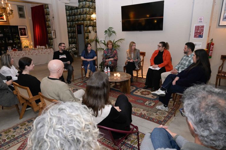 La Xunta recibe más de cien aportaciones a la que será la primera Ley Gallega de Infancia y Adolescencia