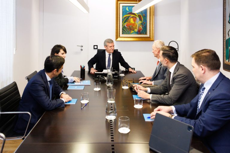 Rueda reivindica el «potencial» de Galicia para desarrollar energía eólica marina compatible con la pesca y marisqueo