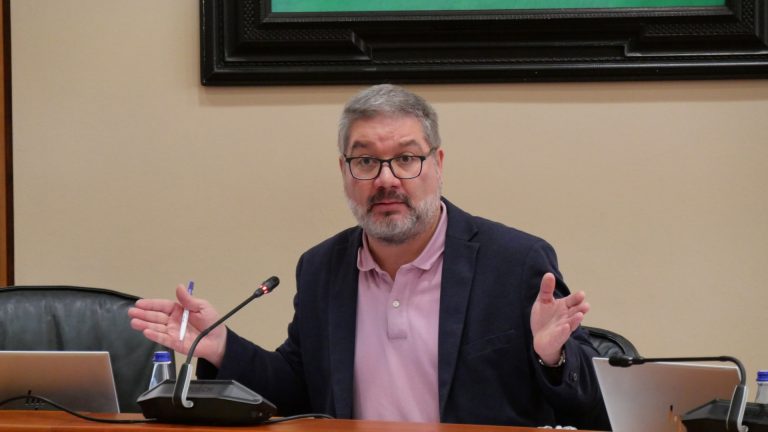 El BNG ve «insuficiente» la ley de administración local y critica su «espíritu recentralizador y continuista»