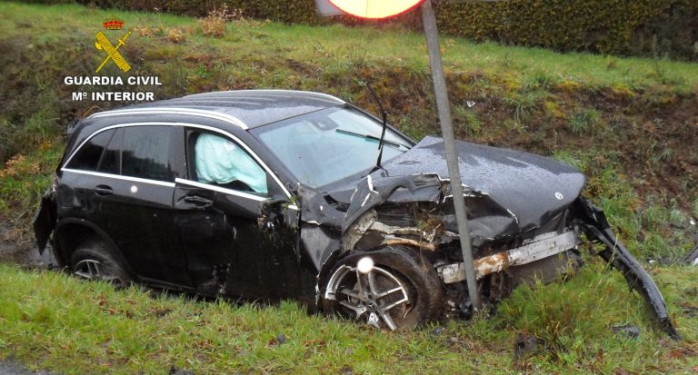 Investigados dos vecinos de Agolada por mentir sobre quién conducía en el momento de un accidente de tráfico