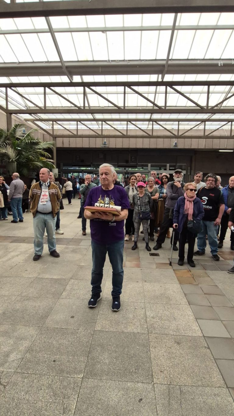 Antón Bouzas formaliza su renuncia a ser Vigués Distinguido por las «sombras» en la política social municipal