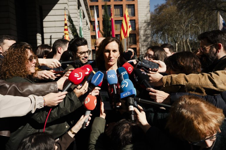 Mónica García espera que los sindicatos médicos «cumplan» y desconvoquen la huelga después de Semana Santa