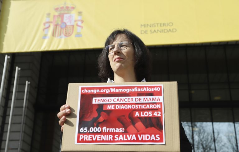 Sanidad recibe el 9 de abril a la gallega María Varela, que tiene metástasis y pide adelantar mamografías a los 40 años