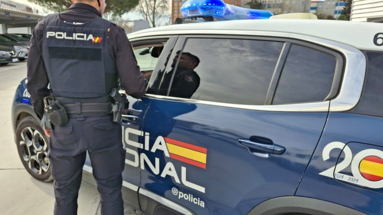 Sucesos.- Detenidos seis hombres en Vigo por sendos robos en una obra, en un local de hostelería y un centro de estética