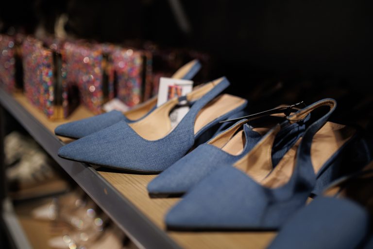 Las ventas del comercio minorista suben un 2,7% en Galicia en febrero, más que la media, y la ocupación crece un 0,6%