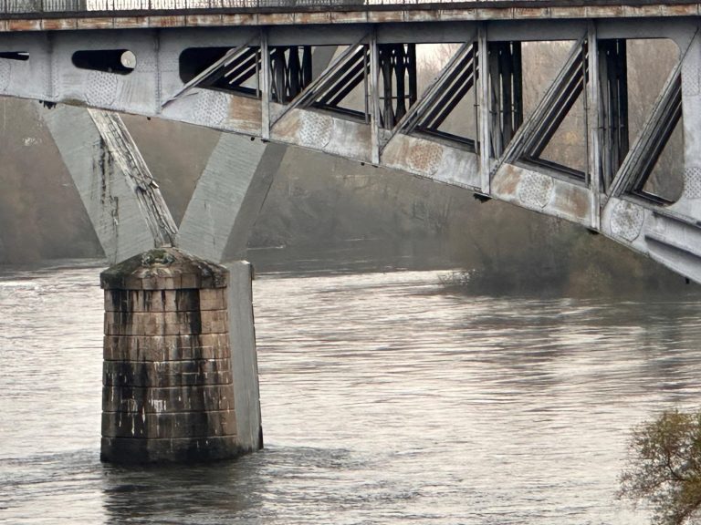 El PP denuncia la «indiferencia» del Gobierno ante el deterioro y falta de mantenimiento de A Ponte Nova de Ourense