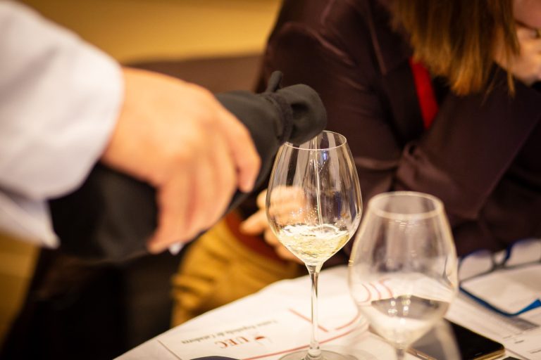 Los vinos de las Rías Baixas, distinguidos con cinco grandes oros en los Premios Bacchus 2026