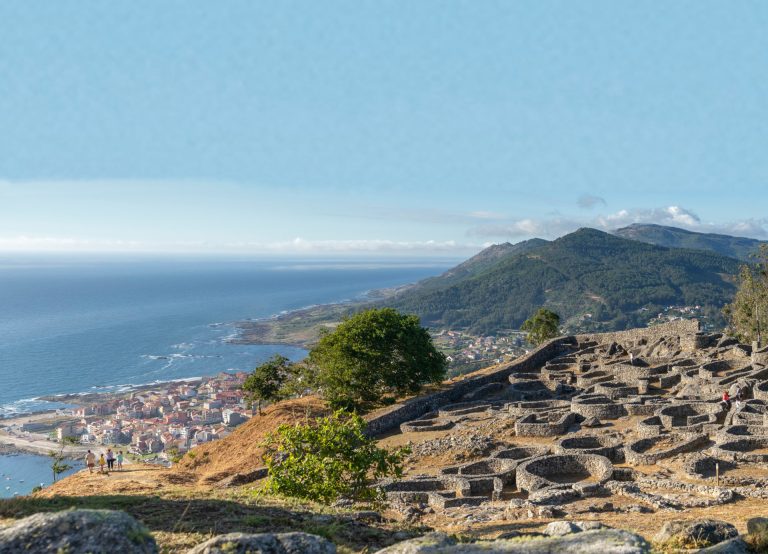 La Xunta traduce la guía ‘Galicia en Ruta’ a seis nuevos idiomas para internacionalizar el territorio