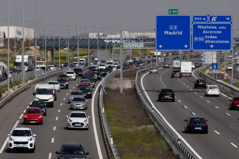 La DGT pide extremar la prudencia ante el regreso de Semana Santa y prevé un aumento del tráfico hasta el lunes