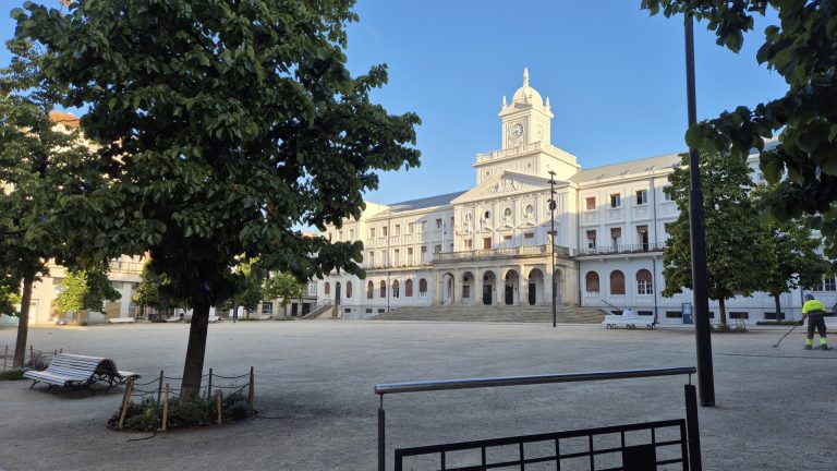 Consello.- La Xunta autoriza una línea de autobús que conectará Ferrol y Lugo con una única parada en As Pontes