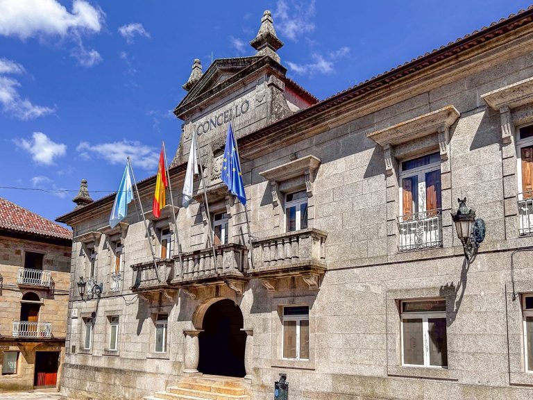 El PP de Tui pide apartar a un edil investigado por acoso y el gobierno afirma su compromiso con la «protección laboral»
