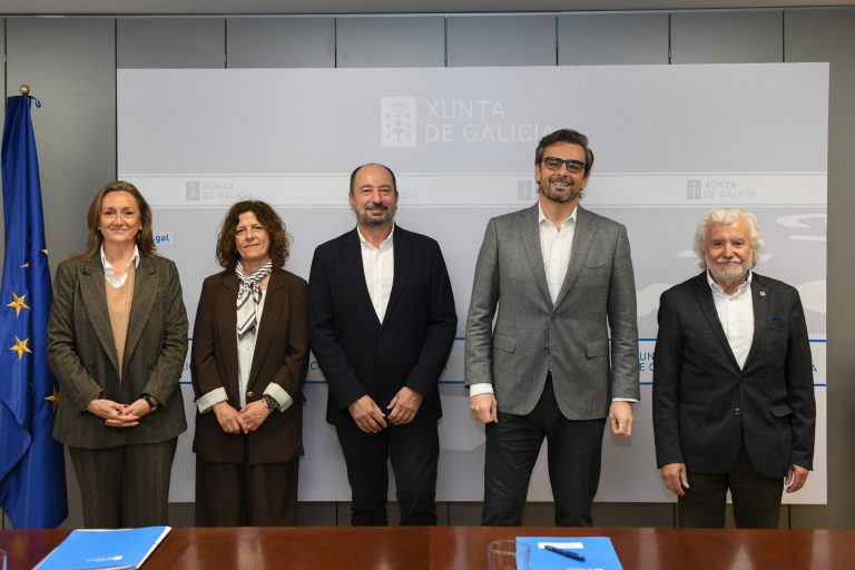 La Xunta pide a administraciones locales ir «en la misma dirección» para conseguir nuevos vuelos