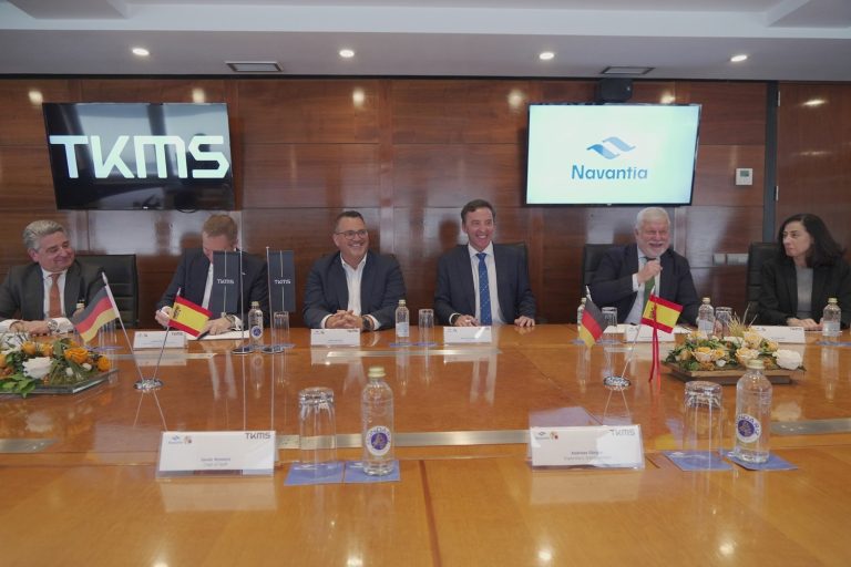 Navantia y TKMS firman un memorando para explorar la construcción de submarinos en España