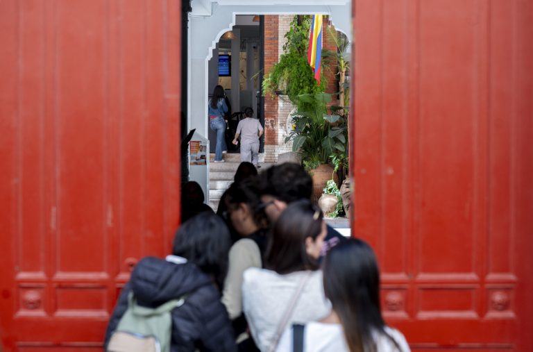 La Xunta no descarta recurrir el decreto de regularización de migrantes, «mal concebido y sin escuchar» a las CCAA