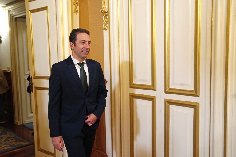 El exconselleiro Villares quiere recuperar «la normalidad» tras «una etapa de daño irreparable» y volverá al PP