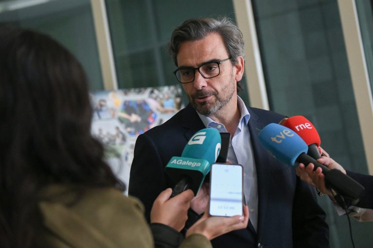 Diego Calvo respalda a Villares tras su declaración e insta a quienes «se apresuraron» en acusarlo, a reflexionar