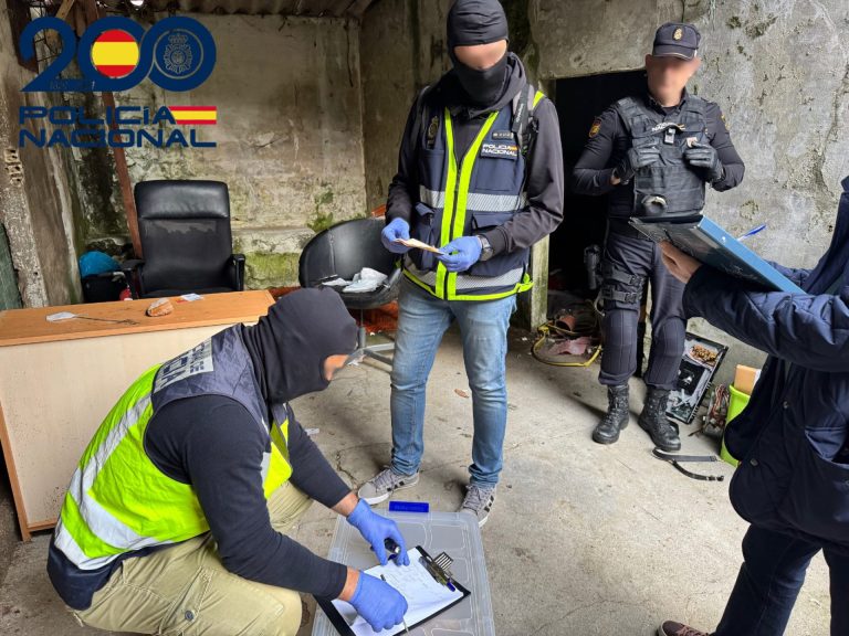 Sucesos.- Tres detenidos en un operativo antidrogas en Vigo en el que se intervino cocaína, heroína y hachís