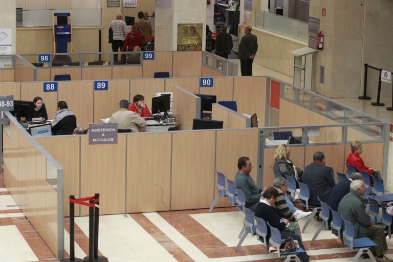 CSIF convoca paros parciales y una huelga general en la AEAT para el 8 de junio, en plena campaña de la renta