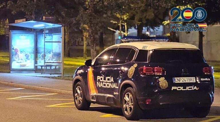 Detenidos un hombre y una mujer por asaltos en Vigo a tres taxistas, a los que intimidaban con un arma blanca