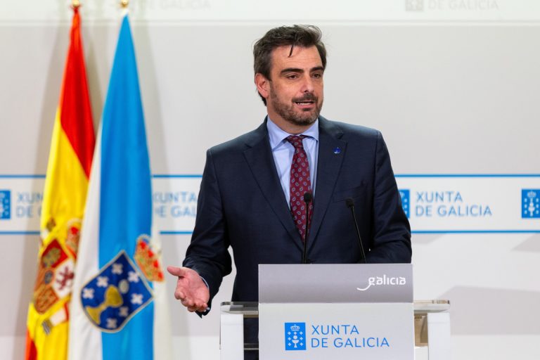 Calvo asume los asuntos del presidente de la Xunta durante el viaje de Rueda a China