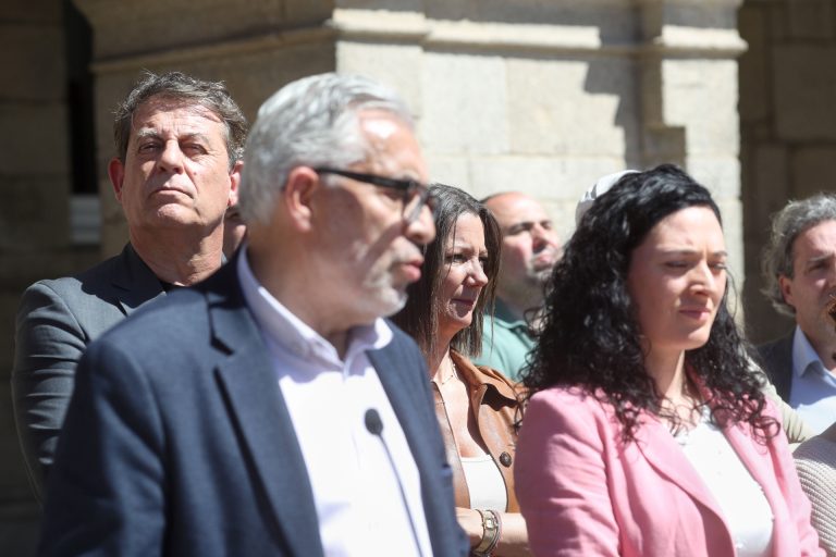 Besteiro asegura que los vecinos de Lugo «harán pagar» al PP la «compraventa vergonzosa» del gobierno local