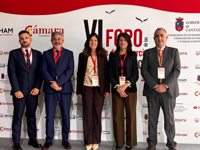 La Xunta reivindica en Santander el Corredor Atlántico y el rescate de la AP-9, «fundamentales para la competitividad»