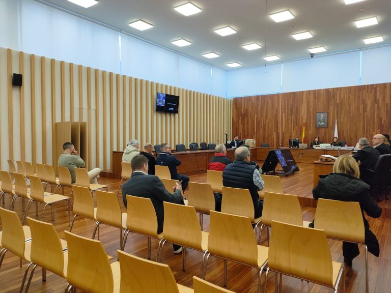 La Audiencia de Vigo retoma el juicio contra 11 acusados de construir y vender ‘narcolanchas’ tras varias suspensiones