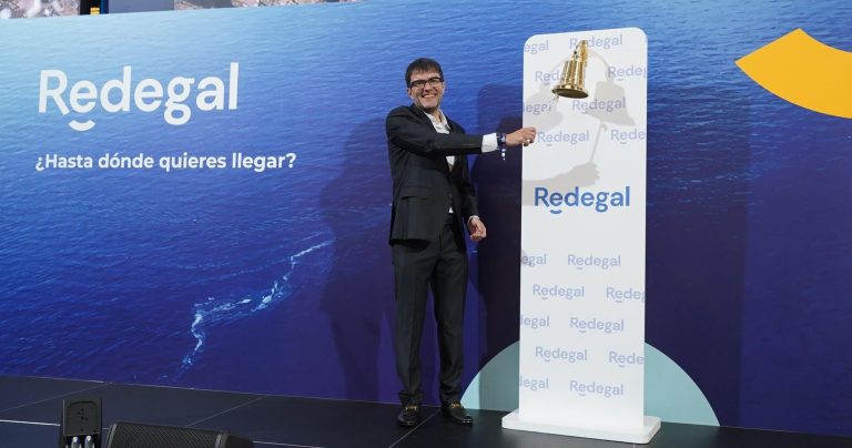 La consultora gallega Redegal reduce sus pérdidas un 55,6% en 2025 y factura cerca de 17 millones (+22,4%)
