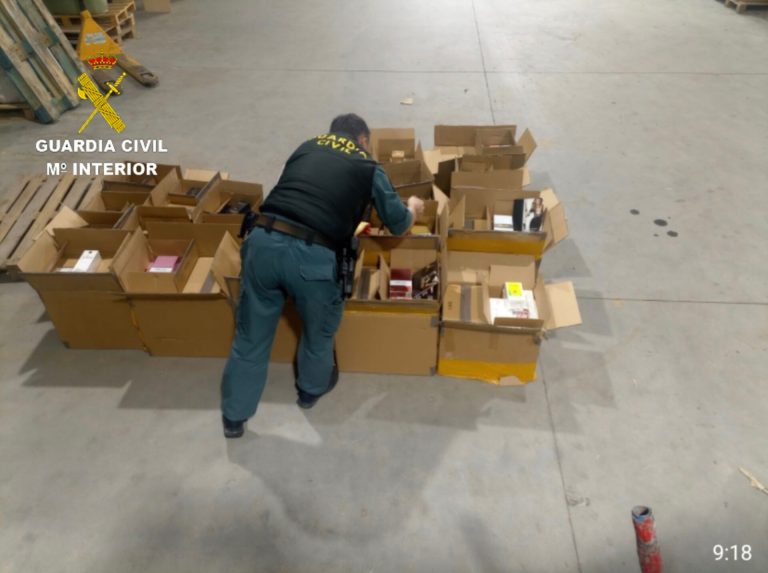 Intervienen más de 1.000 perfumes de contrabando en un almacén de Mos (Pontevedra)