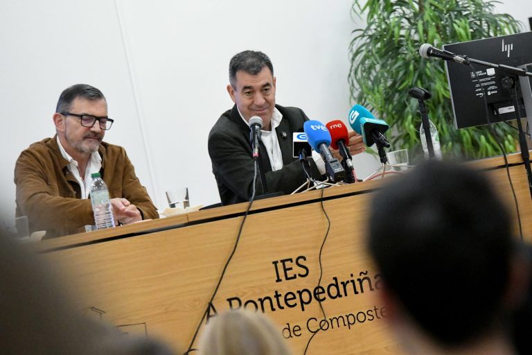 La Xunta busca el uso corresponsable de la tecnología entre alumnos, familias y centros con el Contrato de Vida Digital