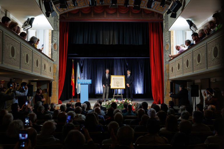 Ortigueira recibe casi 100 años después el Privilexio Rodado de Alfonso X el Sabio, del siglo XIII