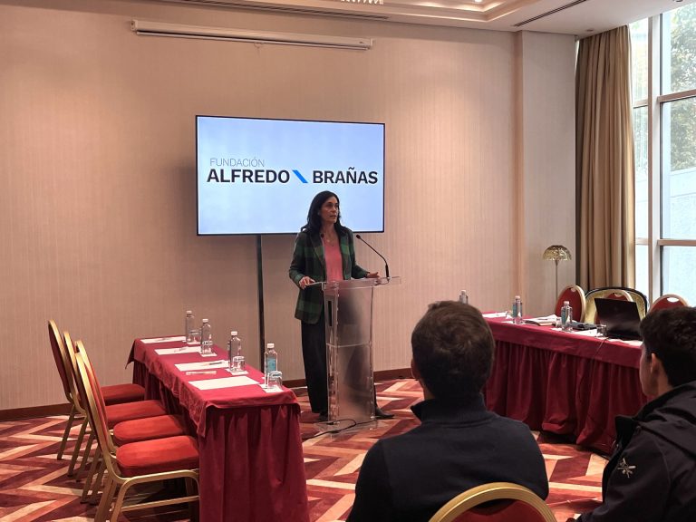 El PPdeG acusa a BNG y PSdeG de «adoctrinar» desde un debate entre miembros de NNGG sobre ideas políticas en escuelas