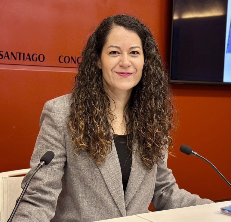Raxoi solicita la subida de la aportación de la Xunta al SAF, aunque reserva su derecho a exigir su financiación íntegra