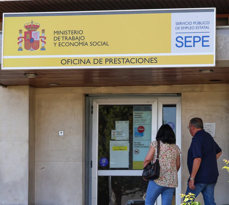 AV.- La Seguridad Social suma 7.944 afiliados en abril en Galicia, un 0,72%, menos que la media