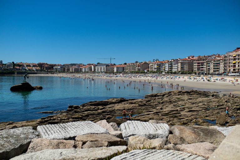 Galicia contará este año con 118 banderas azules y se consolida como la tercera comunidad autónoma con más distintivos