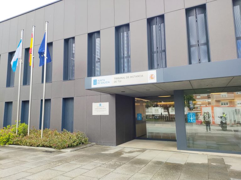 El concejal de Tui investigado por supuesto acoso laboral niega «tajantemente» los hechos ante el juzgado