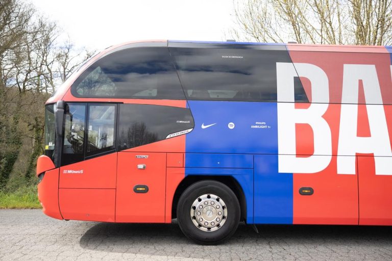 Monbus renueva como operador oficial del transporte del FC Barcelona hasta 2027