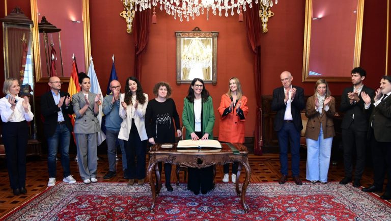 La nueva rectora de la USC y el Ayuntamiento marcan su «hoja de ruta»  para reforzar la «transferencia de conocimiento»