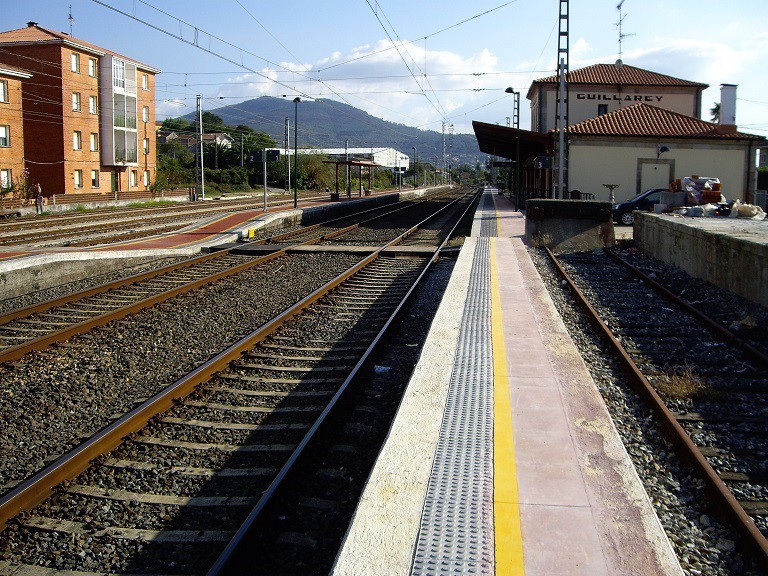 Adif contrata por 4,72 millones de euros la redacción de los proyectos de renovación del tramo Ourense-Guillarei
