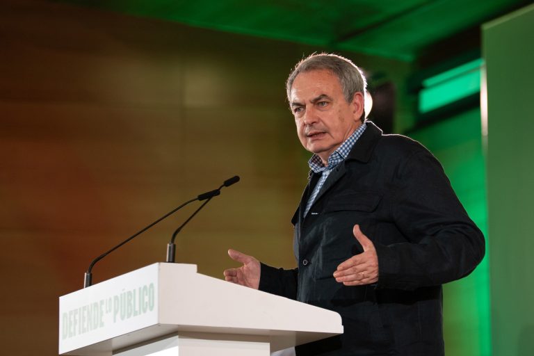 El PPdeG arremete contra Zapatero, «referente moral» del PSOE: «Predican la honradez y no salen del juzgado»