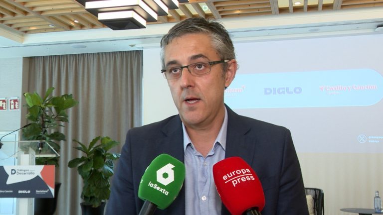 Eduardo Madina, sobre Zapatero: «Estoy seguro de que es un proceso judicial que va a demostrar su inocencia»