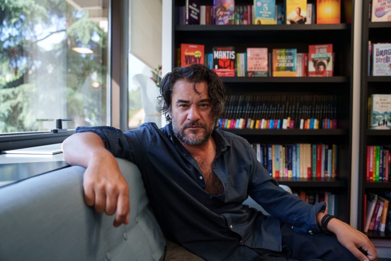 Jabois publica ‘La víspera’: «Esos padres que cogen a sus hijos y les dicen ‘vamos a hablar de sexo’ me dan grima»
