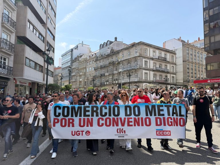(AM)Trabajadores del comercio del metal protestan ante la «tomadura de pelo» de la patronal y exigen un convenio «digno»