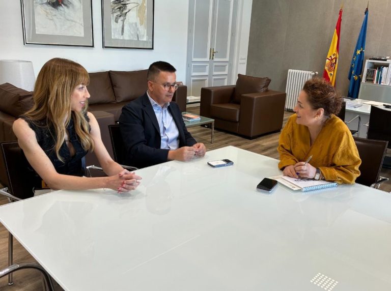 El conselleiro de Emprego pide a la secretaria de Formación Profesional fondos flexibles para destinar a microformación