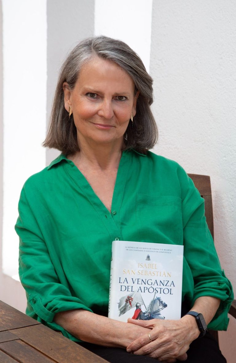 Isabel San Sebastián publica ‘La Venganza del Apóstol’: «Escribimos mucho más de romanos que de historia de España»