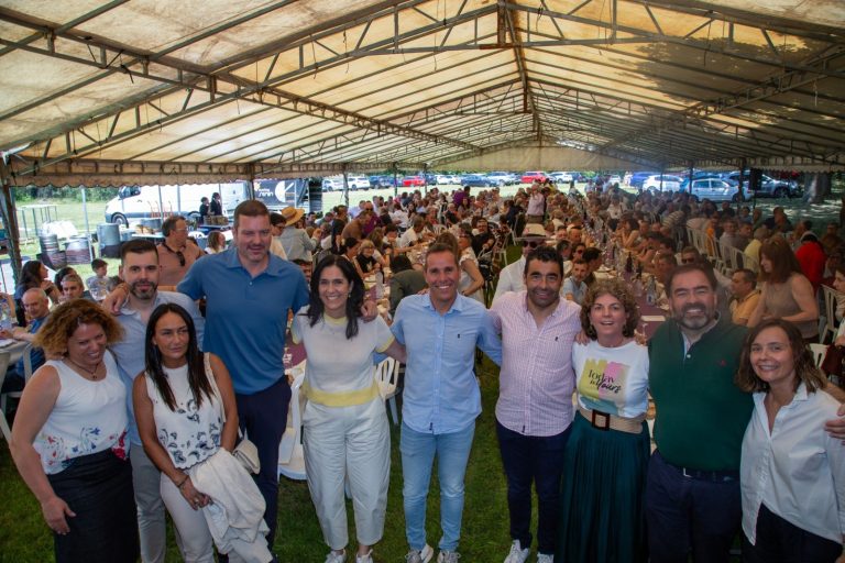Prado (PP) defiende la política «valiente» de «recorrer las parroquias» que hacen los alcaldes del rural